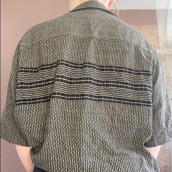 Button up - Picture 2 of 5